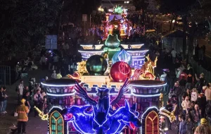 Festival de la Luz parade during Christmas in Costa Rica, showcasing illuminated floats and vibrant colors, a major event to experience during the holiday season.